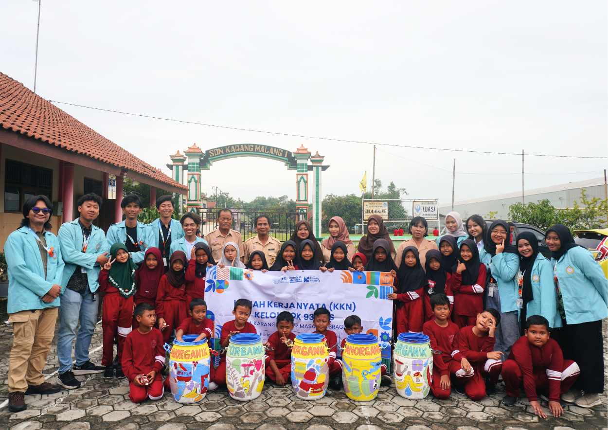 Edukasi Menjaga Kebersihan Diri dan Lingkungan Sejak Dini Serta Meningkatkan Kreativitas Anak dengan Barang Bekas